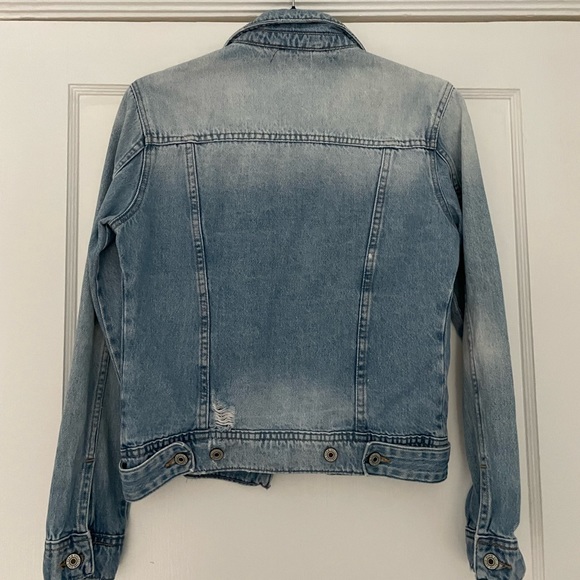 Zara | Trendy Denim Jacket - Picture 3 of 4